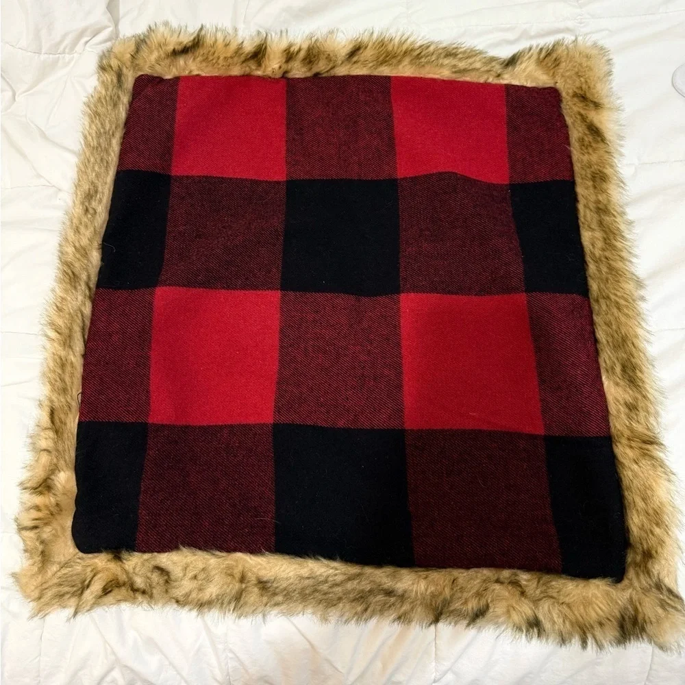 Buffalo Plaid with Faux Fur Trim Christmas Throw Pillow Covers 21*21 Set of 2
